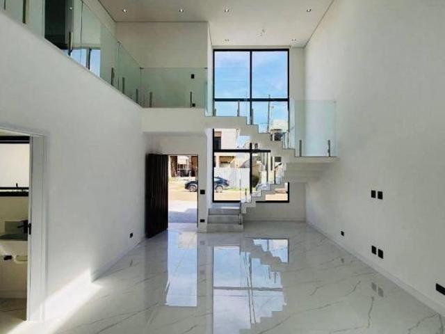 Casa com 4 Suítesà venda, 500 m² por R$ 2.390. Central Park Residence Club Vargem Grande Paulist