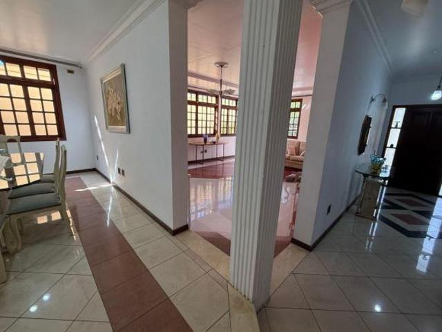 Casa com 500 m² e 4 quartos à venda em Parque dos Príncipes FL58