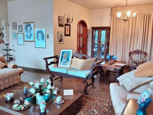 Casa com 520m² e 4 quartos à venda na Vila Assunção