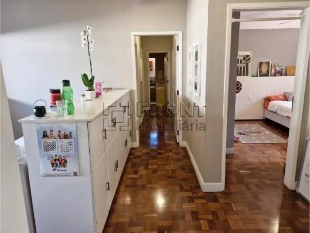 Casa com 532m2 4 dor 2 suítes 4 vagas