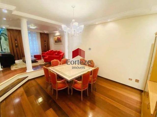 Casa com 551m² 4 quartos, à venda, no bairro Jardim Social em Curitiba