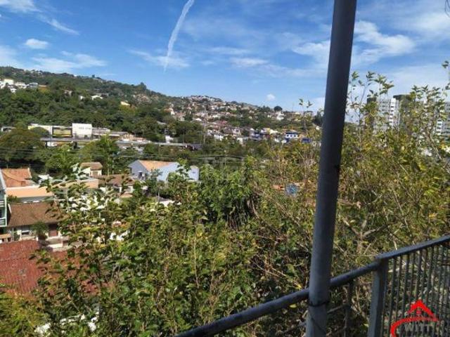 Casa com 5 dormitórios no bairro Jardim Carvalho