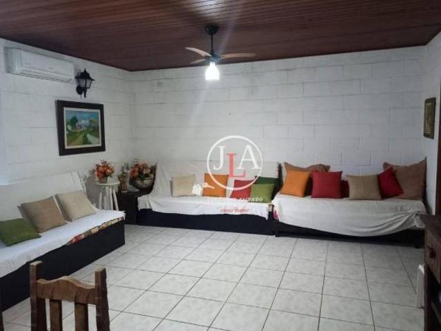 Casa com 5 dormitórios à venda, 200 m² por R$ 10.000.000,00 Baleia São Sebastião/SP