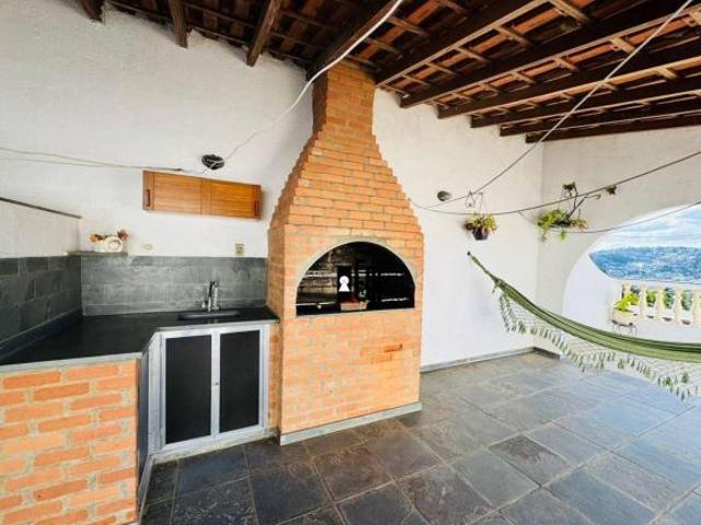 Casa com 5 dormitórios à venda, 433 m² por R$ 890.000 Vila Ozanan Juiz de Fora/MG