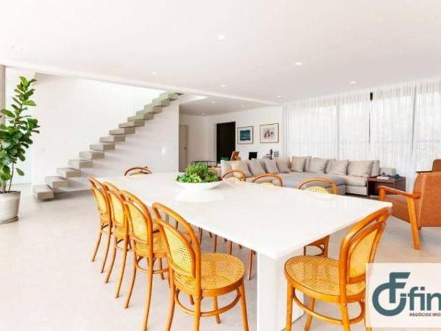 Casa com 5 dormitórios à venda, 459 m² por R$ 6.290.000,00 Condomínio Lago Azul Residencial Golfe