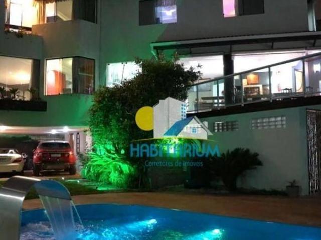 Casa com 5 dormitórios, 6 vagas, 590 m² Tarumã Curitiba/PR