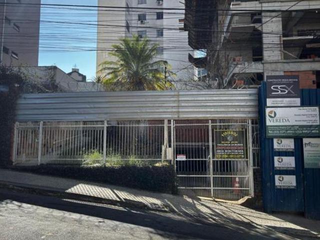 Casa com 5 quartos à venda, 290 m² por R$ 2.300.000 Centro Juiz de Fora/MG