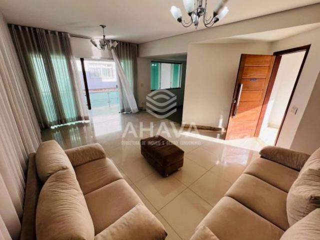 Casa com 5 Quartos à Venda, 366m², Dona Clara, próximo à Avenida Sebastião De Brito