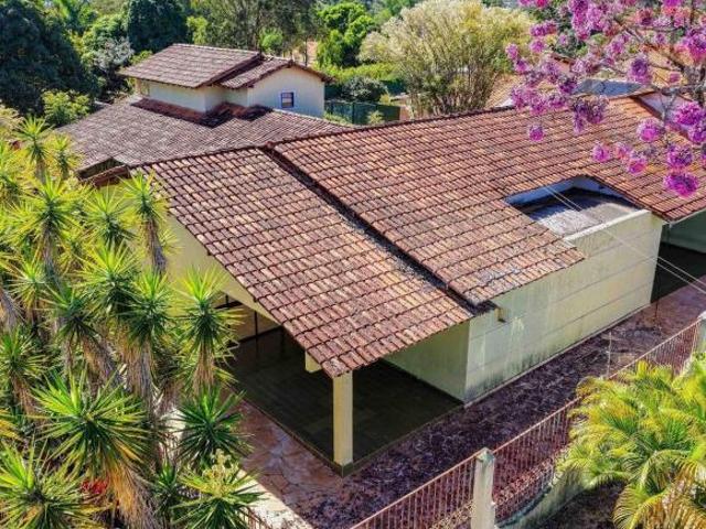 Casa com 5 quartos à venda, 371 m² úteis R$ 2.190.000 QI 27 LAGO SUL/DF