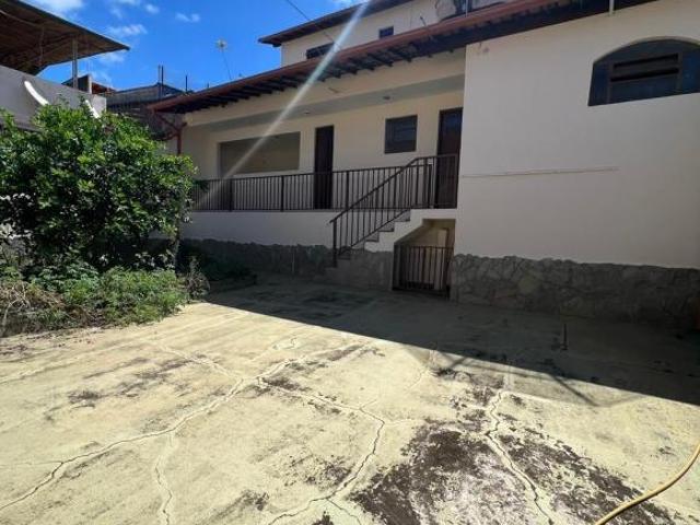 Casa com 5 quartos à venda em Viçosa, no bairro Lourdes