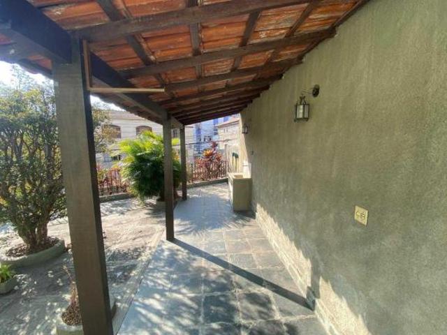 Casa com 5 quartos à venda em Belo Horizonte, no bairro Aparecida