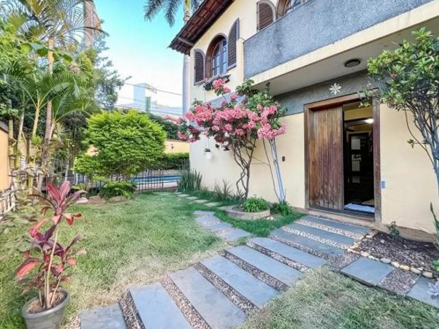 Casa com 5 quartos à venda em Belo Horizonte, no bairro Ouro Preto