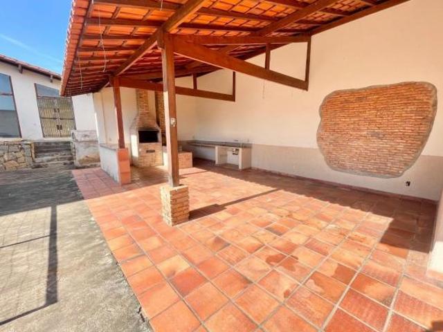 Casa com 5 quartos à venda em Belo Horizonte, no bairro Santa Amélia
