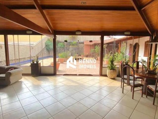 Casa com 5 quartos à venda em Belo Horizonte, no bairro Santa Lúcia