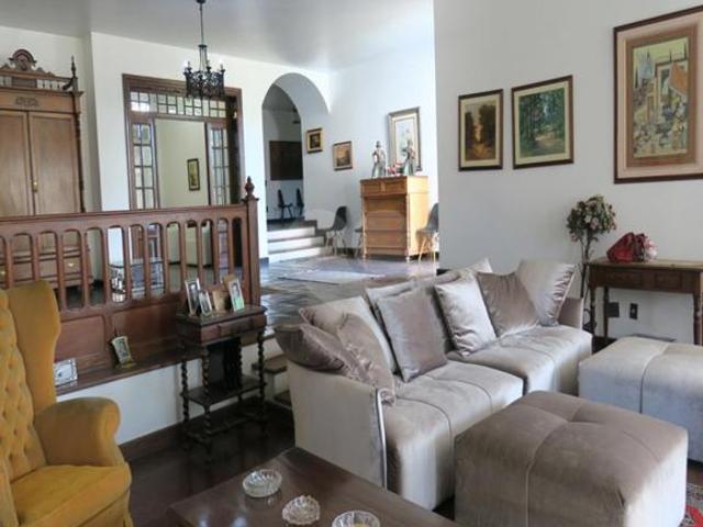 Casa com 5 quartos à venda em Jardim guedala SP