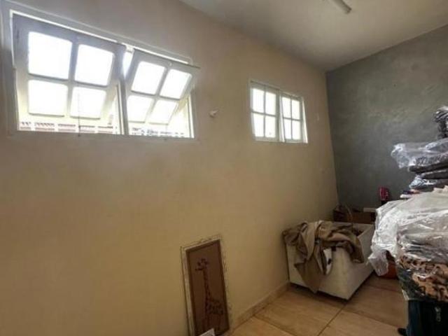 Casa com 5 quartos à venda em Nepomuceno, no bairro Centro