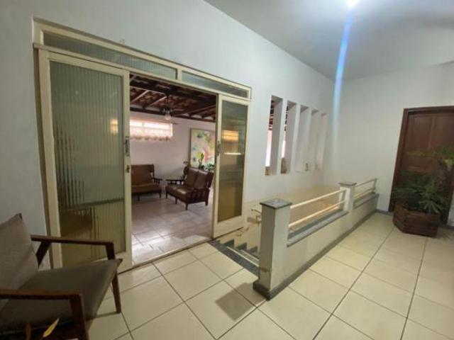 Casa com 5 quartos à venda em Nepomuceno, no bairro Centro