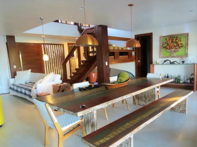 Casa com 5 quartos a venda em praia do forte