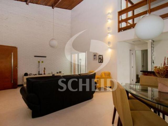 Casa com 5 quartos a venda no Bairro de Interlagos