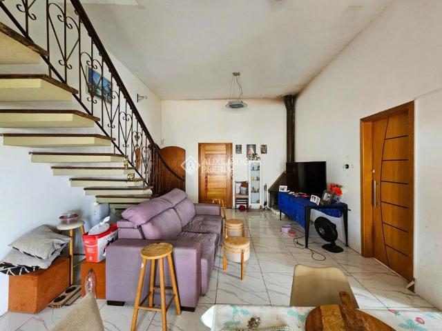 Casa com 5 quartos e 250m² para alugar em Santa Tereza, Porto Alegre