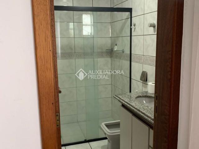 Casa com 5 quartos e 285m² para alugar em Córrego Grande, Florianópolis