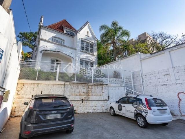 Casa com 5 quartos e 300m² para alugar em Petrópolis, Porto Alegre