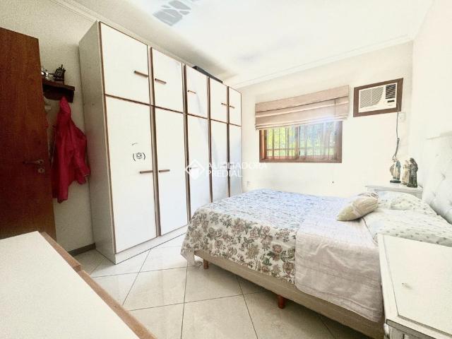 Casa com 5 quartos e 319m² para alugar em Marechal Rondon, Canoas