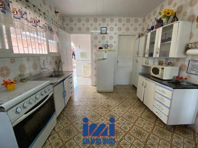 Casa com 5 quartos e espaço de quintal