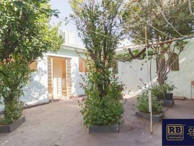 Casa com 5 quartos e Loja anexa