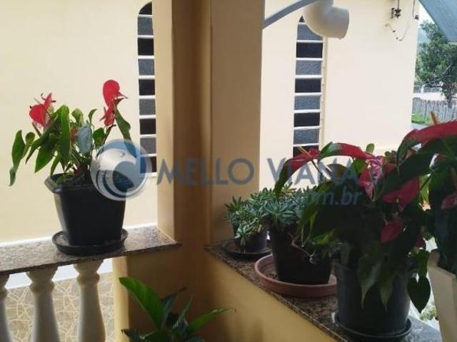 Casa com 5 quartos em perfeitas condições para seu conforto em moradia em Minduri MG