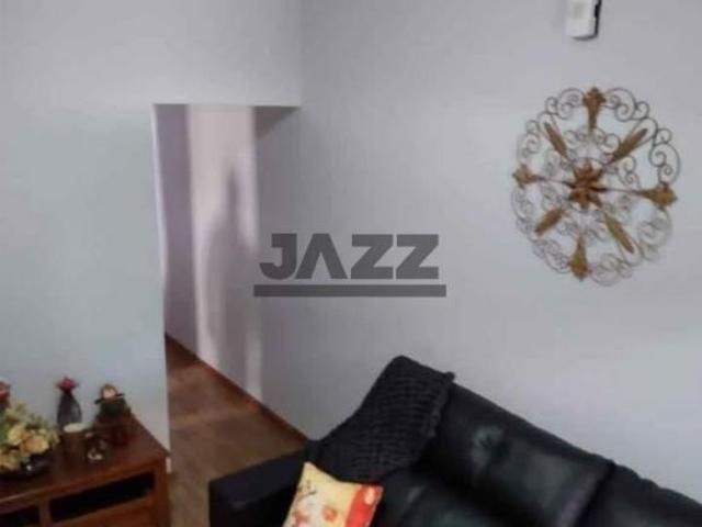 Casa com 5 Quartos, Suíte com Closet e 200m² no Jardim Pararangaba