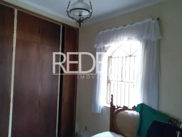 Casa com 5 Quartos para venda ou aluguel, 149m² Jardim Chapadão