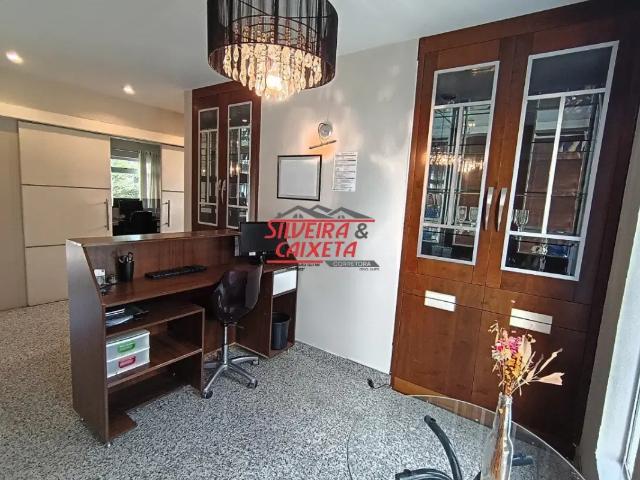 Casa com 5 quartos para alugar na Santa Amélia, Belo Horizonte