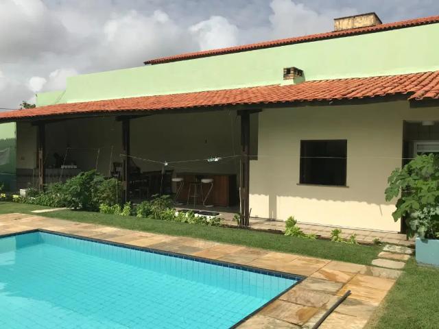 Casa com 5 quartos para alugar na Rua Isaías Domingos Silveira, 230, de Lourdes, Fortaleza
