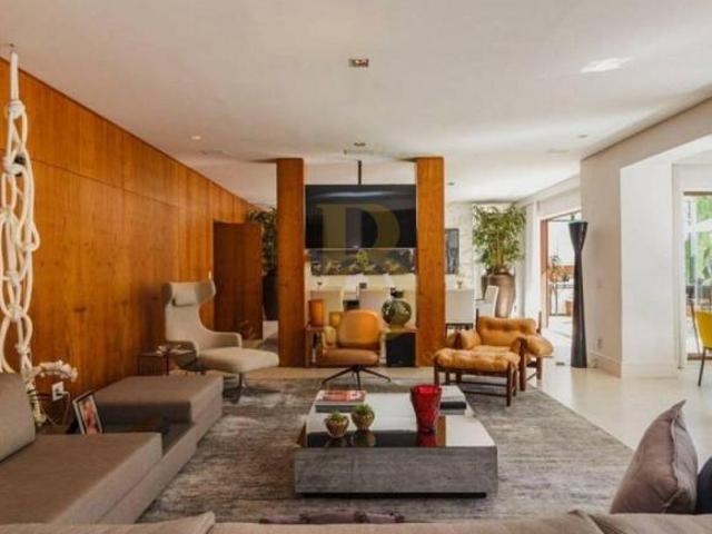 Casa com 685 m², 5 quartos sendo 5 suítes à venda no bairro Jardim Guedala