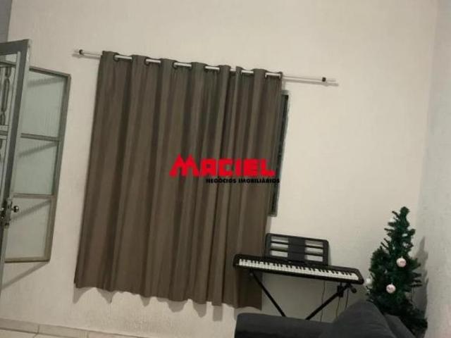 Casa com 68 m² no Chacara Araujo 2 dormitorios sala cozinha area de serviço 2 vagas!