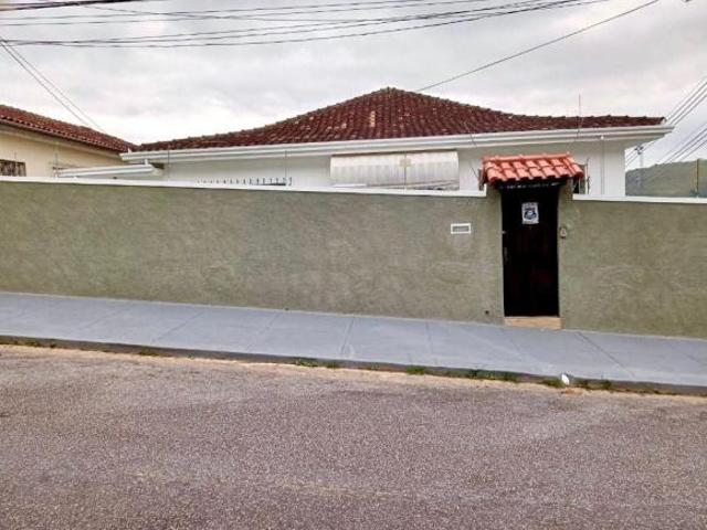 Casa com 6 quartos, 476 m² venda por R$ 1.790.000 ou aluguel por R$ 12.000/mês