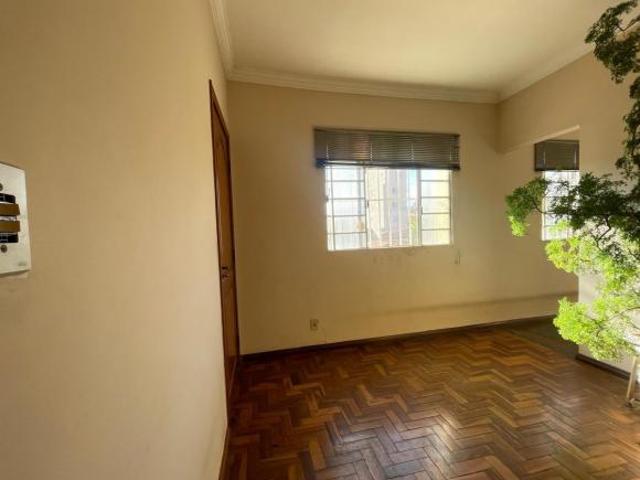 Casa com 6 quartos à venda em Belo Horizonte, no bairro Sagrada Família