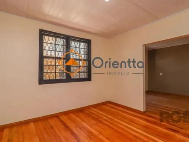 Casa com 6 quartos e 250m² para alugar em Petrópolis, Porto Alegre