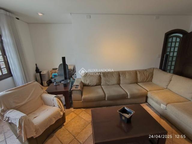 Casa com 6 quartos e 265m² para alugar em Parque Terra Nova II, São Bernardo do Campo