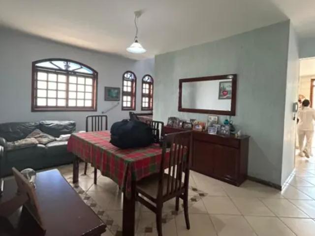 Casa com 6 quartos à venda em Belo Horizonte