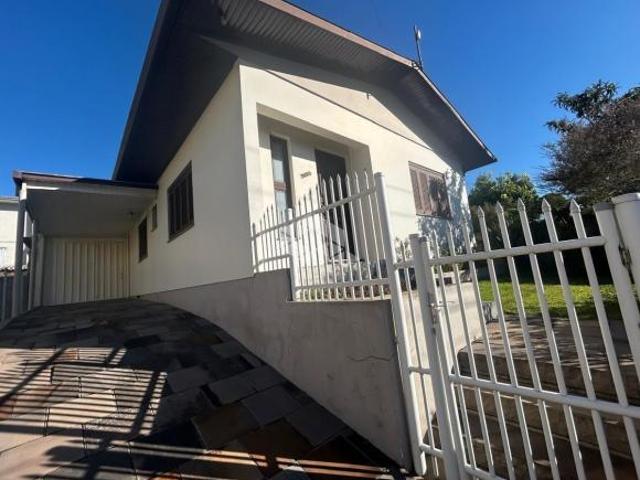 Casa com 70m2 no bairro Primeiro de Maio em Farroupilha