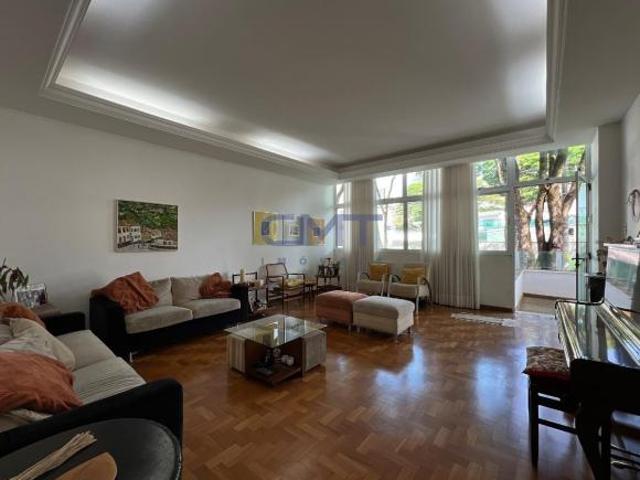 Casa com 7 quartos à venda em Belo Horizonte, no bairro Serra