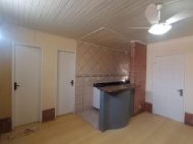 Casa com 80m², 2 dormitórios no bairro Santa Fé em Porto Alegre