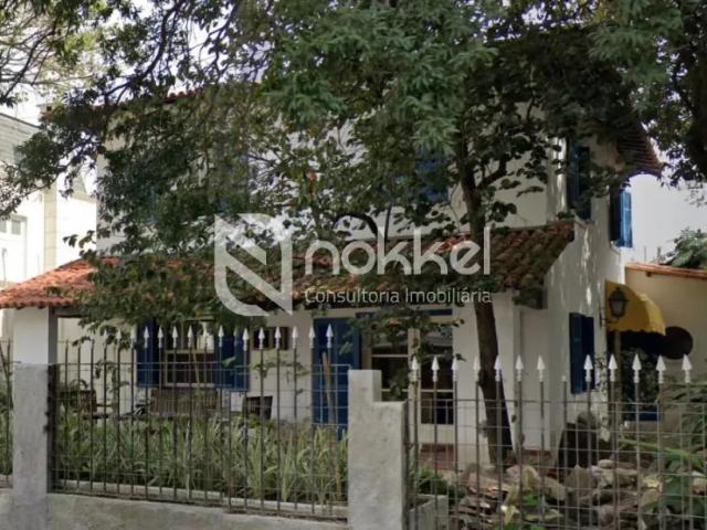 Casa com 882.33 m², 5 quartos sendo 4 suítes à venda no bairro Vila Nova Conceição