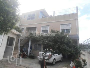 Casa com 8 dormitórios em Porto Alegre