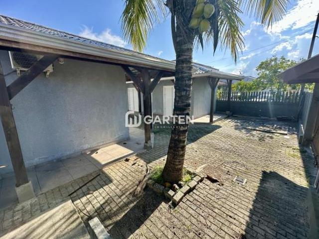 Casa com 8 quartos próximo a Praia em Matinhos PR
