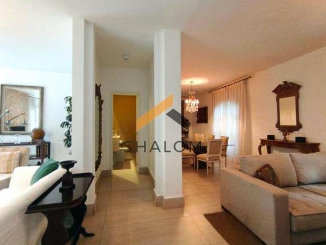 Casa com 969m² de Terreno à Venda no Jardim Guedala