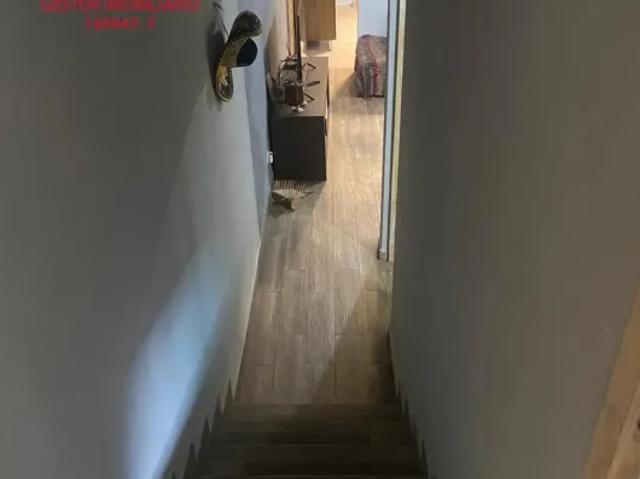 Casa com 03 dormitórios garagem coberta Jd. Umarizal