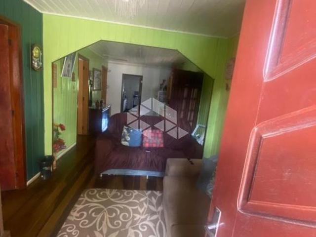 Casa com 03 dormitórios em Alvorada no Bairro Formoza